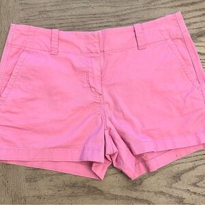Pink vineyard vines size 6 shorts. Like new.